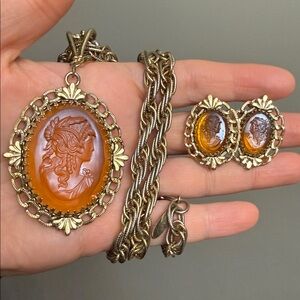 Vintage 1960s Gold Tone Glass Cameo Chain Necklace wt Matching Clip On Earrings